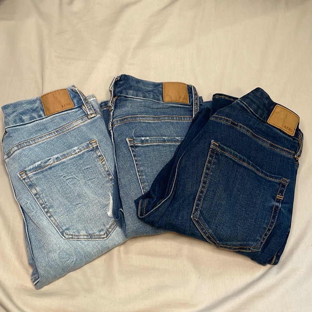 Aeropostale High Rise Curvy Jeans (3)